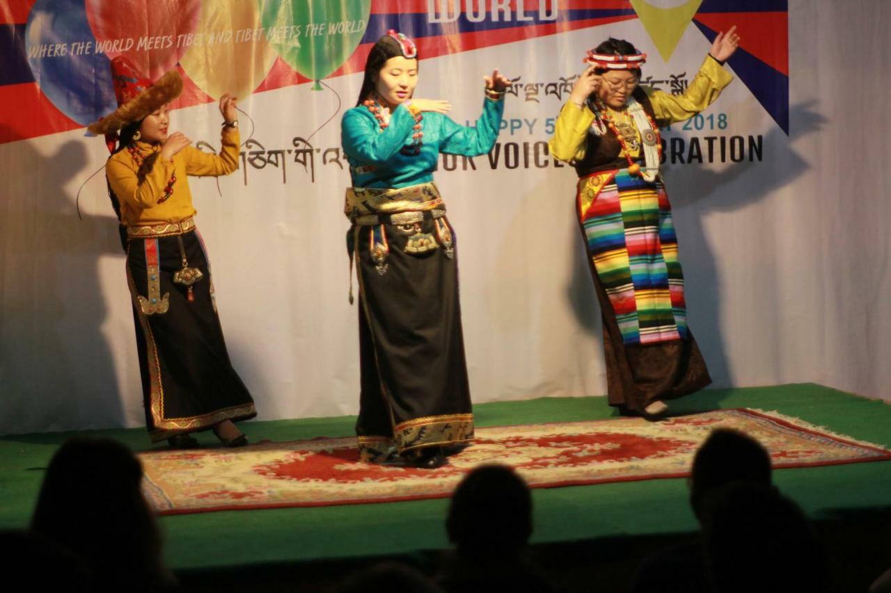 Tibet World Hostel МакЛеод Ганж Екстериор снимка