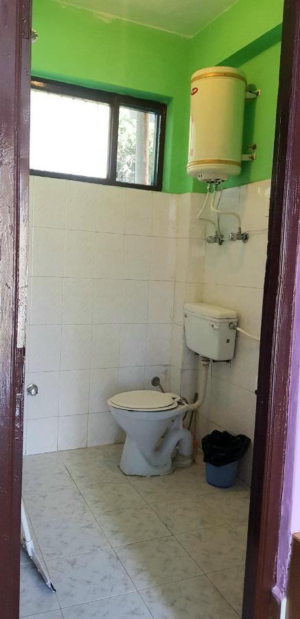 Tibet World Hostel МакЛеод Ганж Екстериор снимка