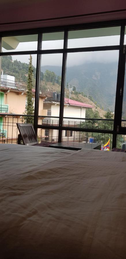 Tibet World Hostel МакЛеод Ганж Екстериор снимка