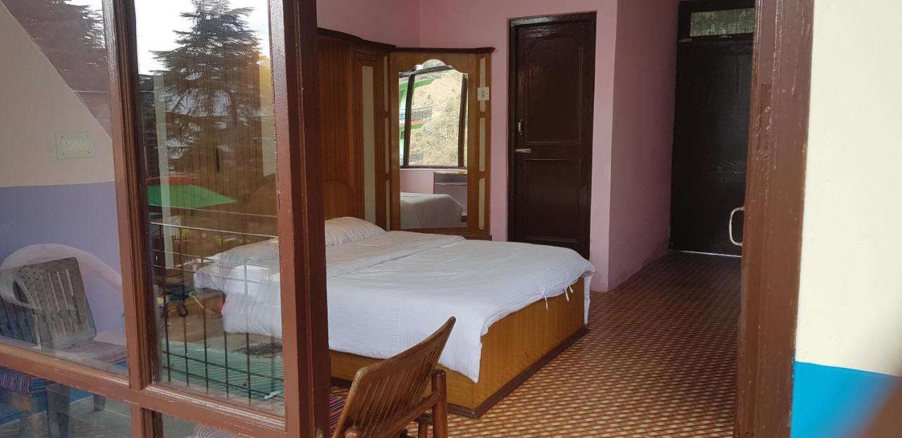 Tibet World Hostel МакЛеод Ганж Екстериор снимка